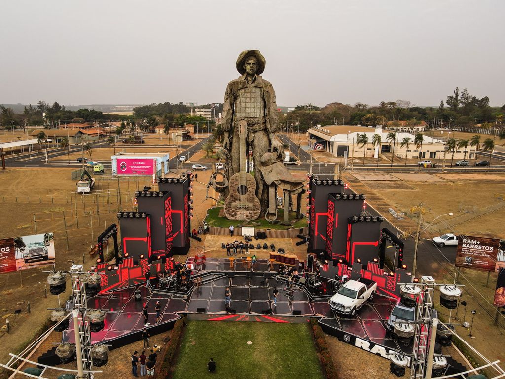 Imagem JPG, Em palco inédito, Wesley Safadão faz show em Barretos e recebe convidados
