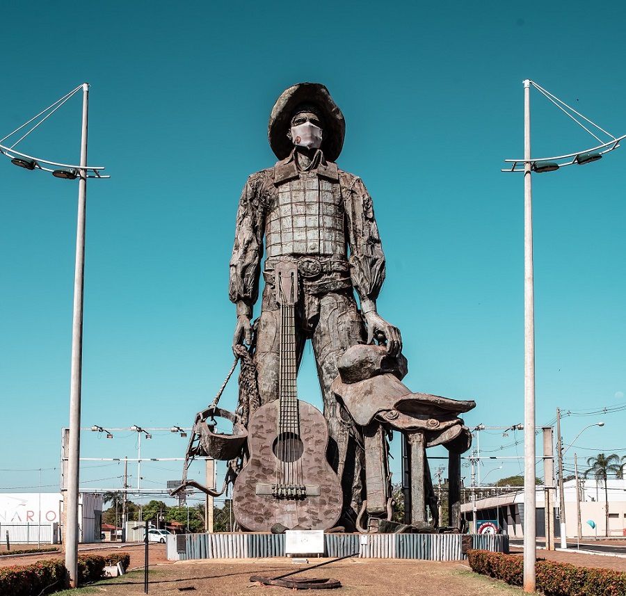 Imagem JPG, Monumento no Parque do Peão se transforma em palco inédito para a live de Barretos neste sábado, 28