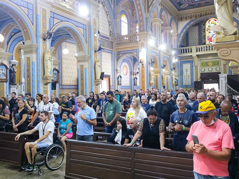 Imagem JPG, Missa na Catedral do Divino Espírito Santo reúne centenas de motociclistas