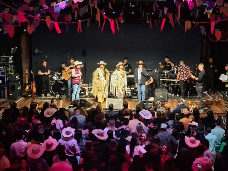 Imagem JPG, Embalado no sertanejo, lançamento da 65ª Festa do Peão de Barretos reúne artistas e personalidades no Villa Country, em São Paulo