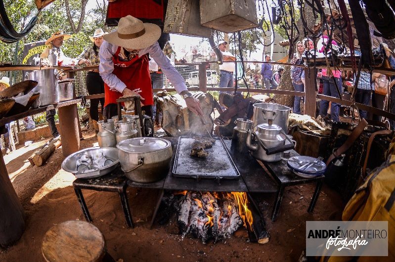 Imagem JPG, Patrimônio cultural e imaterial do Brasil: Concurso Queima do Alho recebe 20 comitivas durante 65ª Festa do Peão de Barretos
