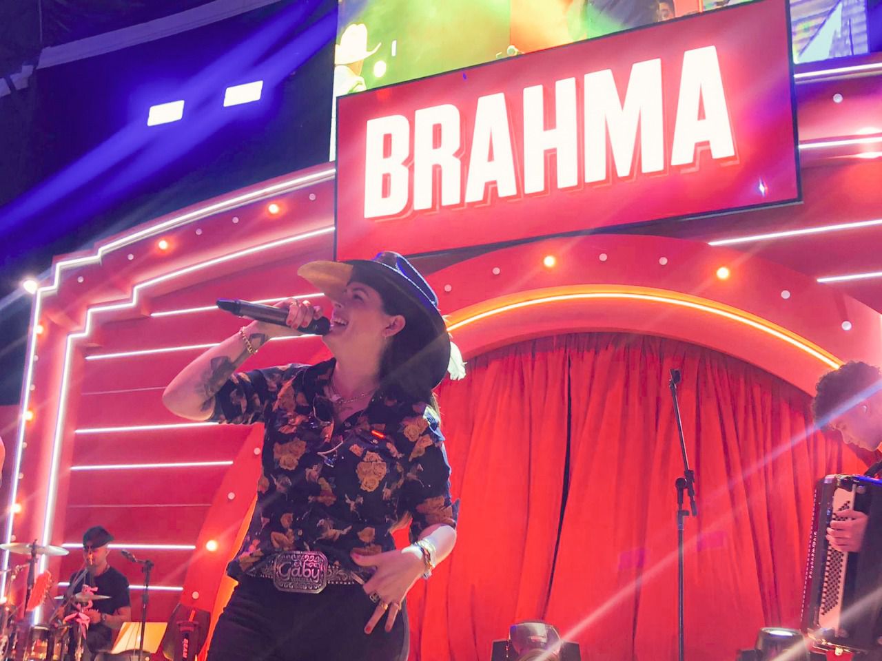 Imagem JPG, Gaby Violeira e Lucas Reis & Thácio agitaram a 7ª noite do Rancho Brahma no Barretão