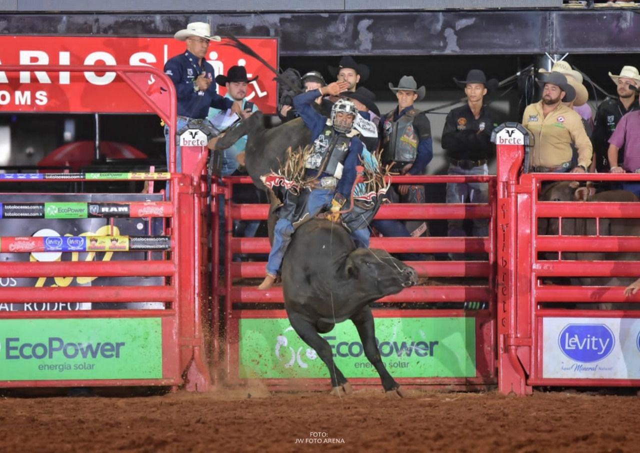 Imagem JPG, Marcos Rosa obtém a maior nota na segunda noite do Internacional