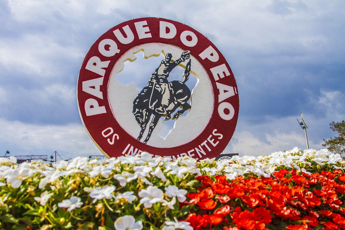 Imagem JPG, Associação homenageia companheiros falecidos