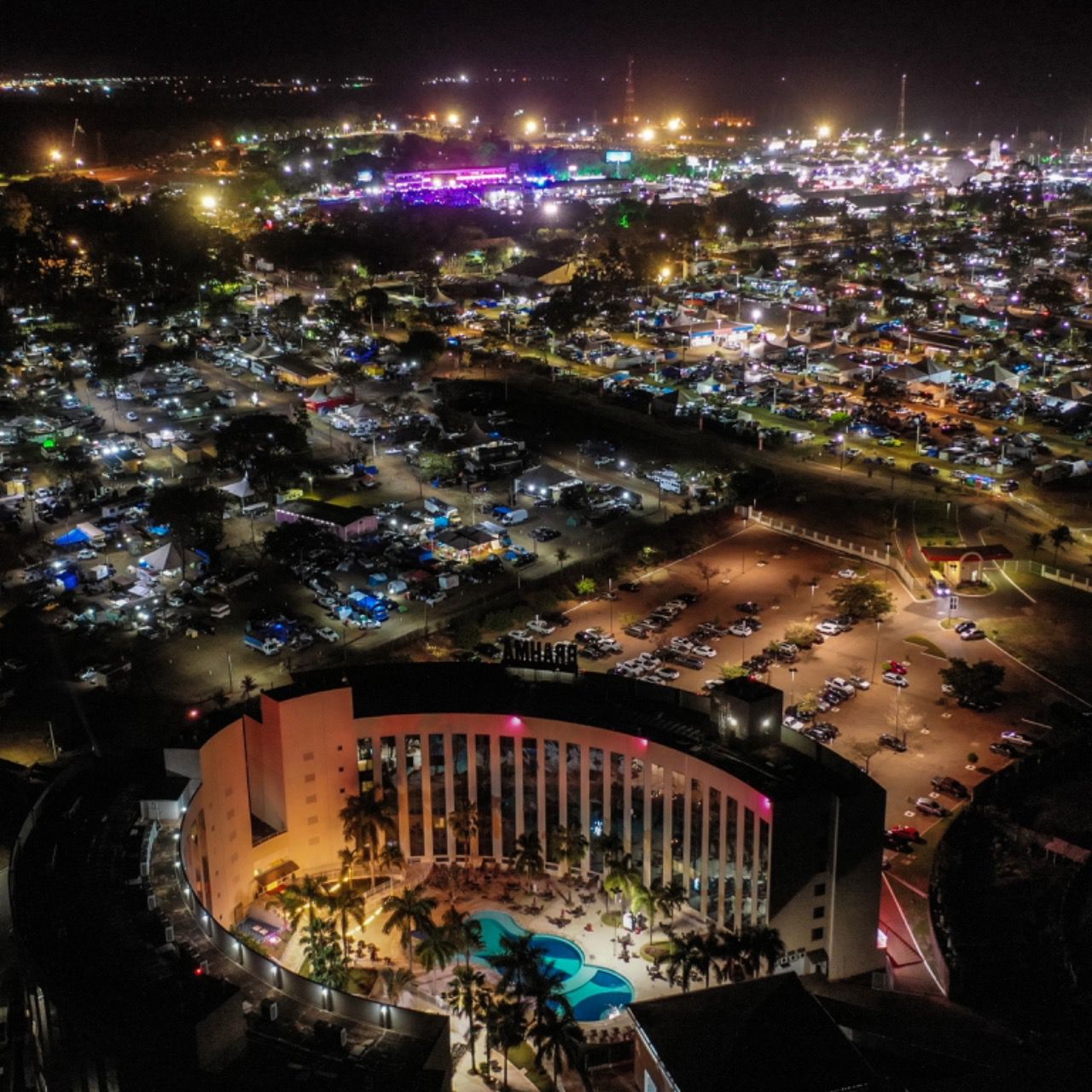 Imagem JPG, Pacotes de hospedagem durante Festa do Peão de Barretos ganham 40% em Black Friday estendida