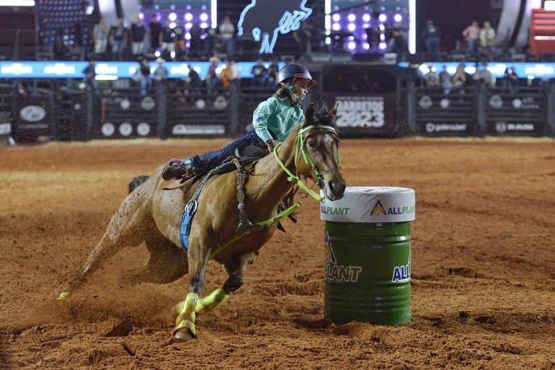 Barretense, Helena Junqueira Franco, foi muito aplaudida pelo público ao concluir o percurso (André Monteiro)