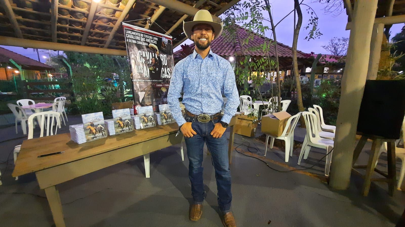 Imagem JPG, Cavaleiro das América lança 3º livro em Barretos