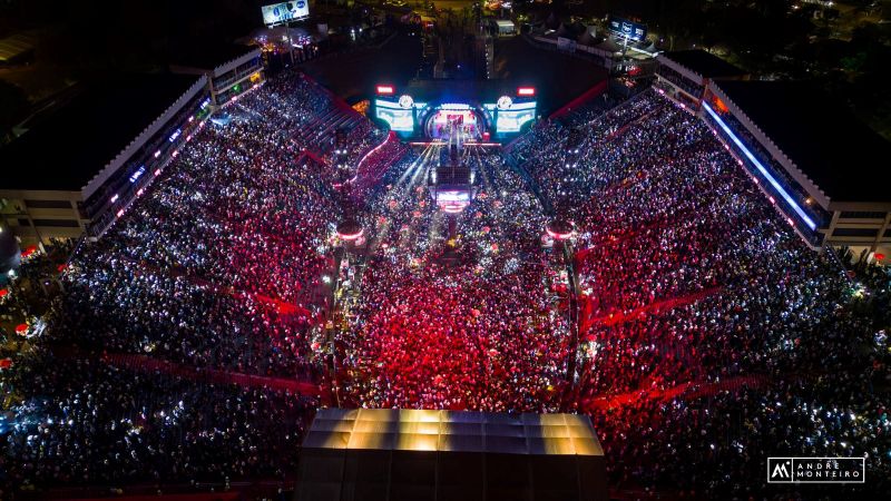 Imagem JPG, Sexta-feira tem disputas do rodeio internacional e shows de Matheus & Kauan, Ana Castela, Alok e Guilherme & Benuto