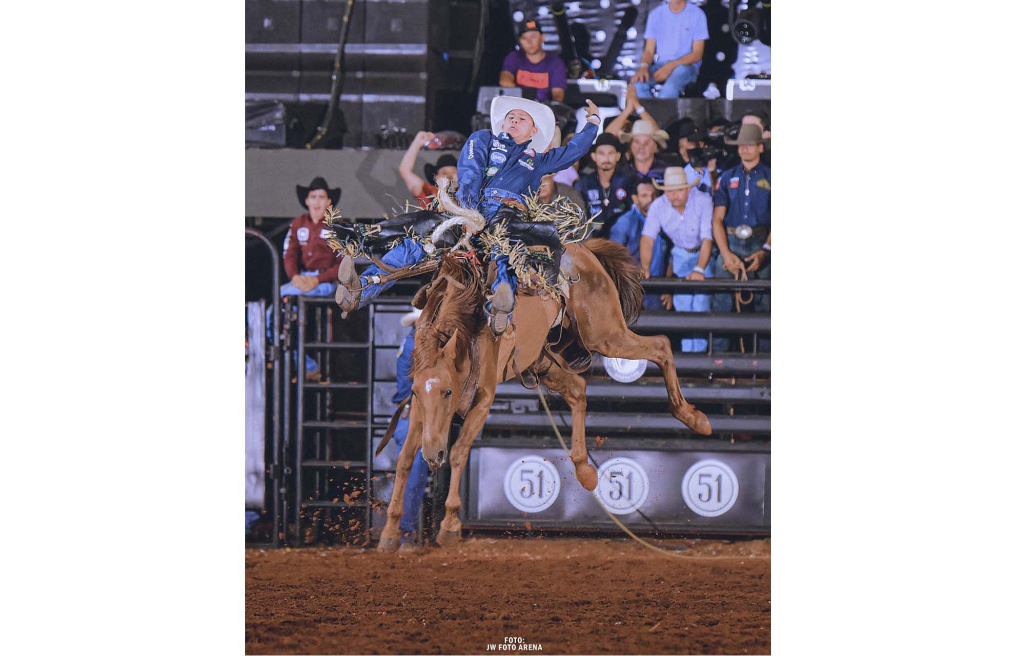 Imagem JPG, Competidor de Mirassol vence segunda noite do Cutiano