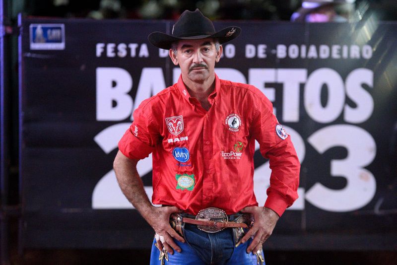 Imagem JPG, Paulo Silva foi o melhor da noite no rodeio Cutiano