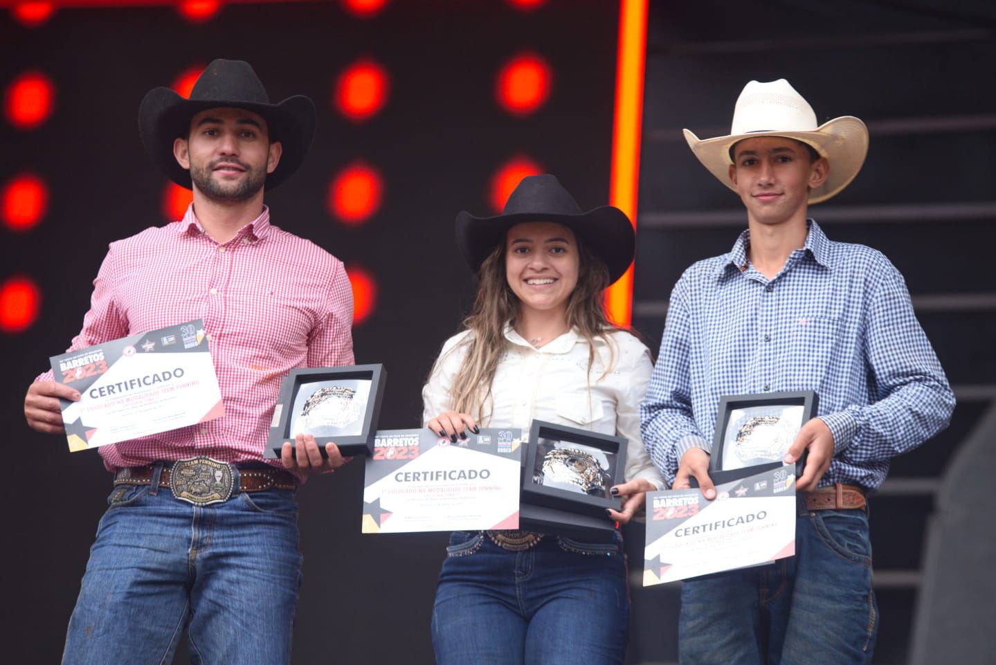 Imagem JPG, Trio bate recorde de Barretos e é campeão do Team Penning na soma 11