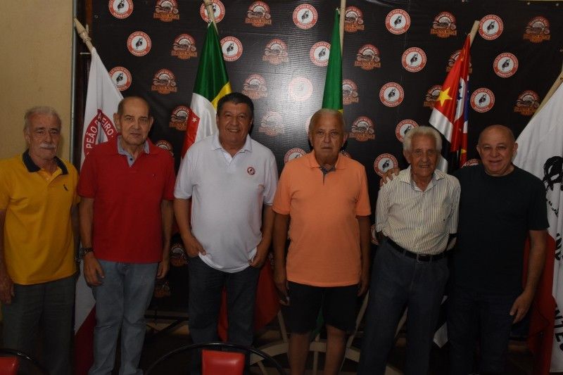 Da esquerda para a direita: José Carlos Branco, Luiz Carlos Messias da Silva, Hussein Gemha Junior, Calil Sales Aguil, José Brandão Tupynamba e Jeronimo Luiz Muzeti (Diego Rodrigues)