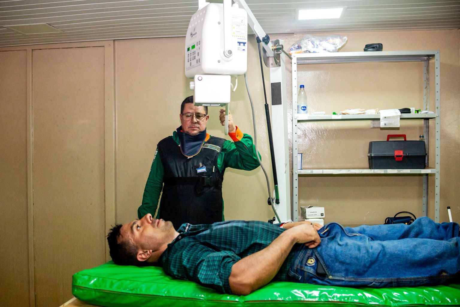 Imagem JPG, Festa de Barretos é a primeira a realizar, no fundo dos bretes, radiografias em competidores lesionados