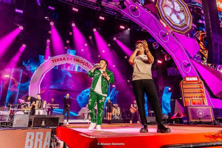 Imagem JPG, Matheus & Kauan e Edson & Hudson animam a arena da Festa do Peão de Barretos neste domingo, 18