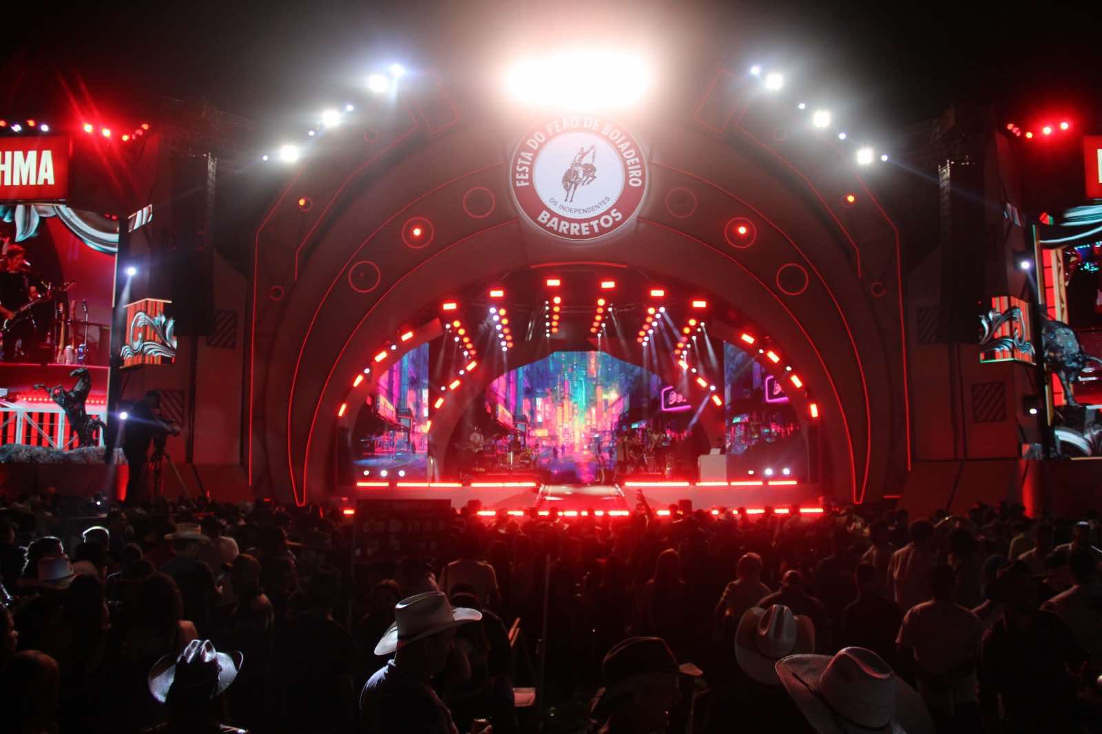 Imagem JPG, Terça-feira tem shows de dupla sertaneja no Palco Amanhecer e competições esportivas no Estádio de Rodeios