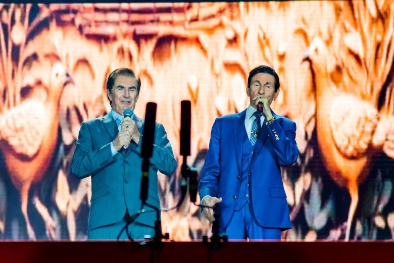 Lourenço e Lourival, lendas da música sertaneja, convidados do show especial (Thais Ministro)