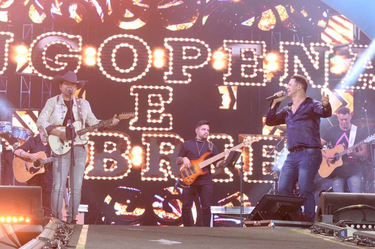 Hugo Pena & Gabriel se apresentaram na noite de sexta-feira, no Amanhecer  (Janaina Cardoso)