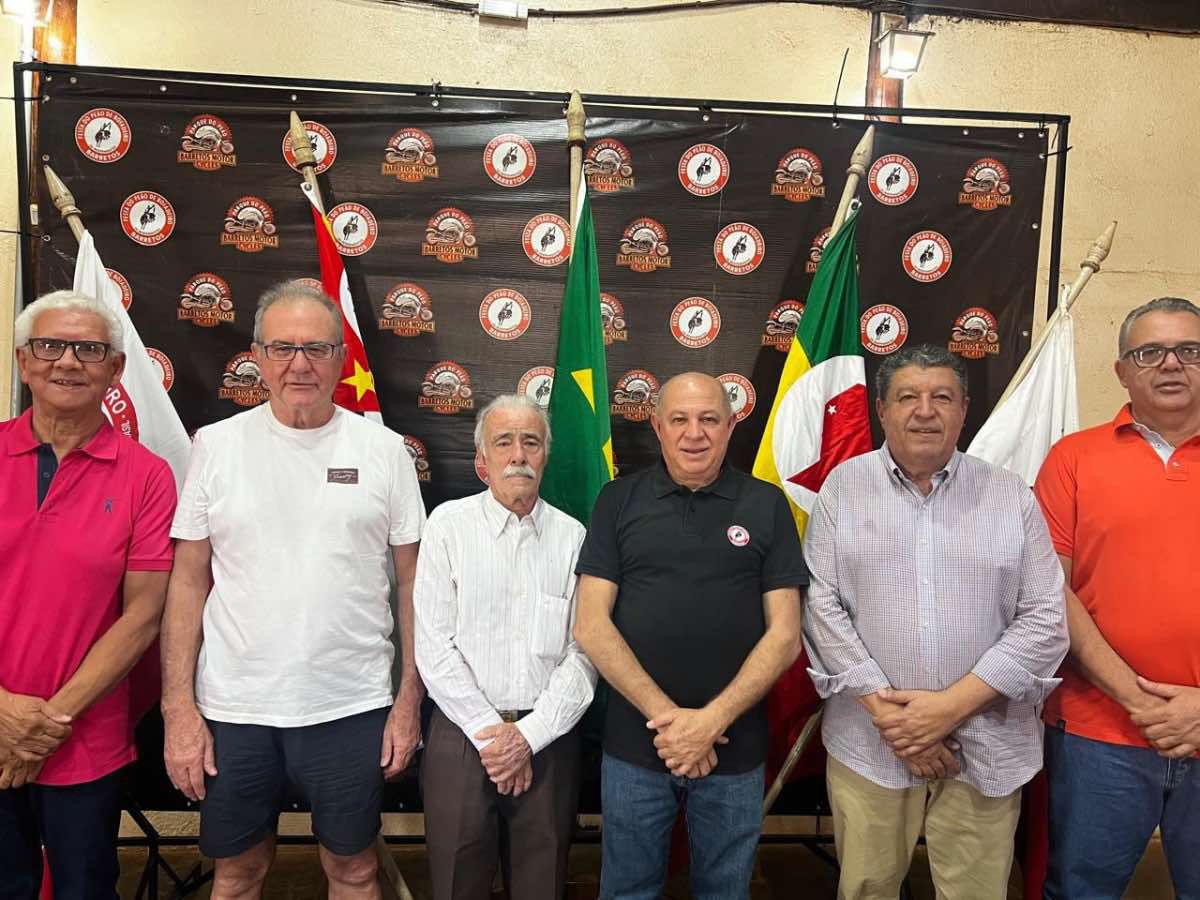 Membros da Diretoria Executiva, Conselho Fiscal e Comissão de Ética de Os Independentes (Divulgação)