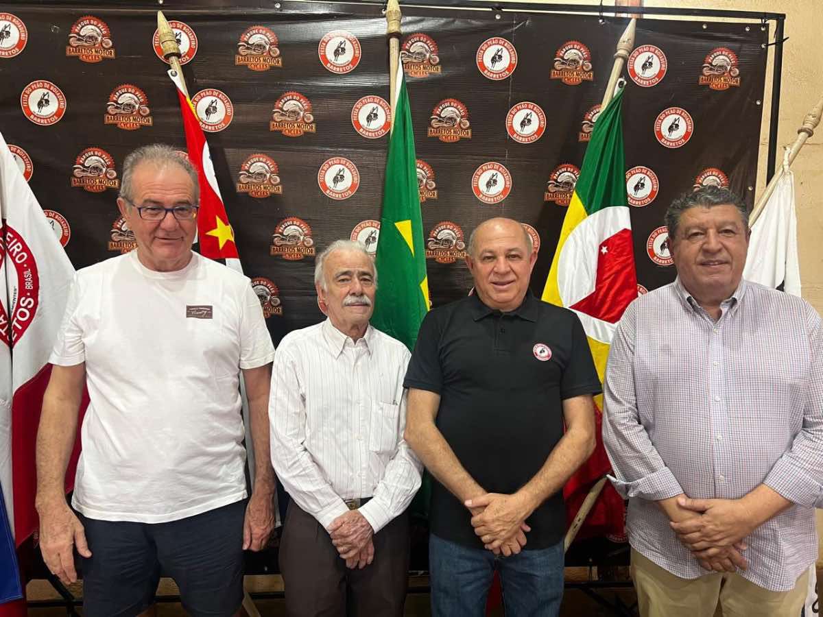 Membros eletivos da Diretoria Executiva foram eleitos neste domingo (Divulgação)