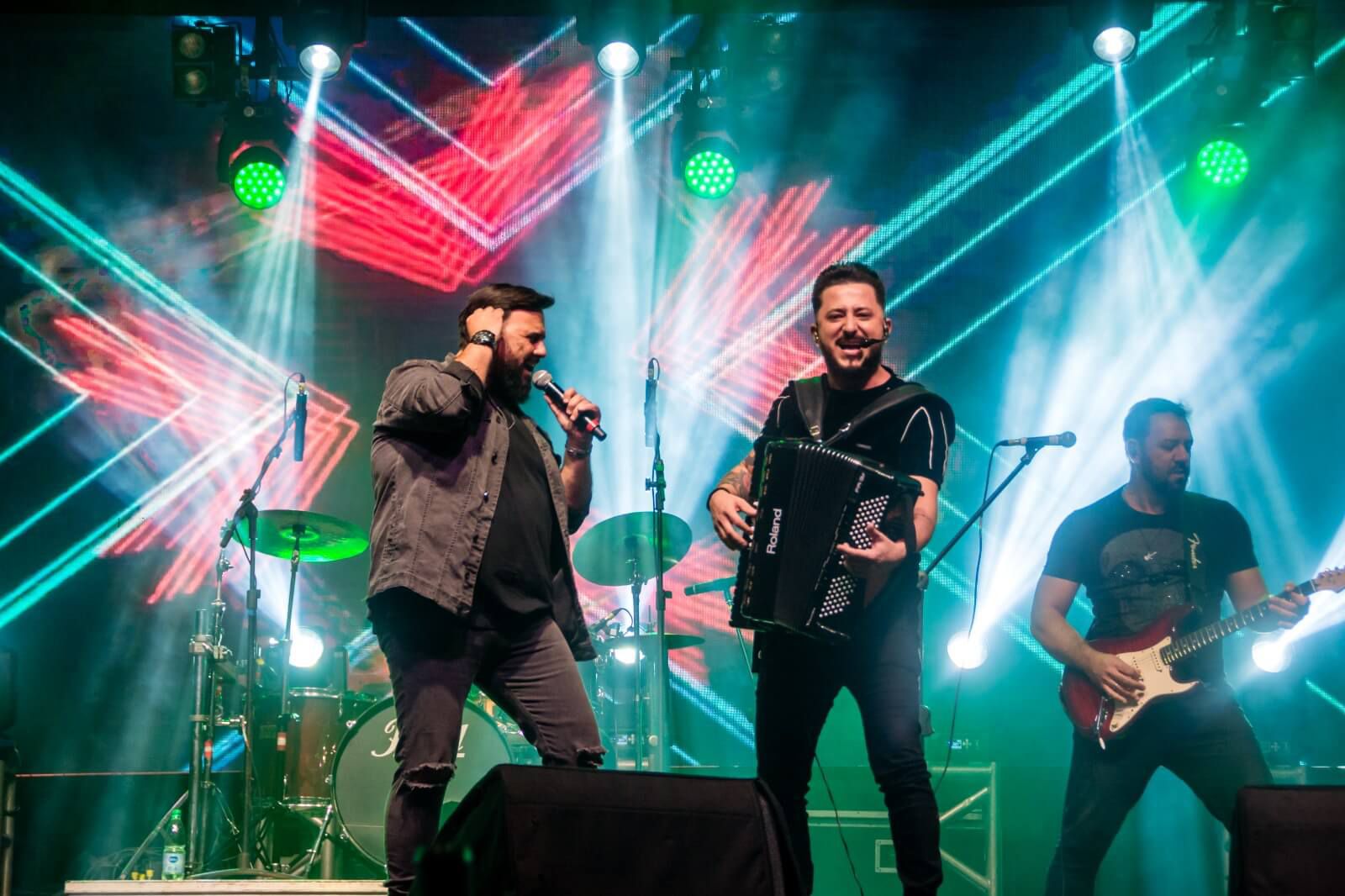 Segunda noite do Barretos Motorcycles mistura rock, soul e sertanejo e leva o público ao delírio