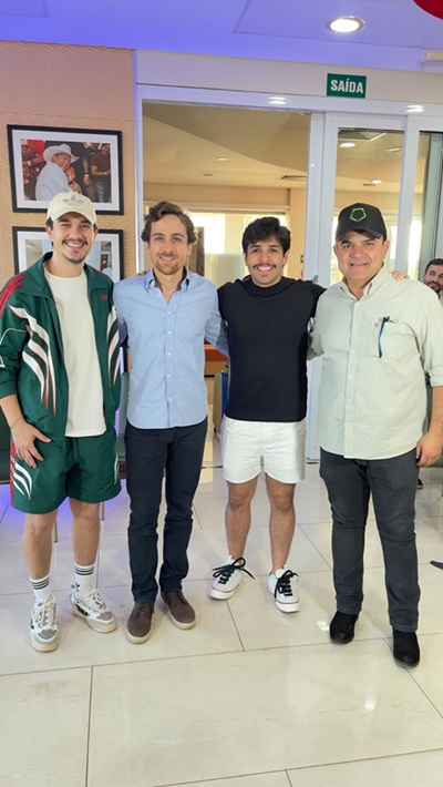 Imagem JPG, Hugo e Guilherme doam cachê da apresentação na Festa do Peão de Barretos ao Hospital de Amor