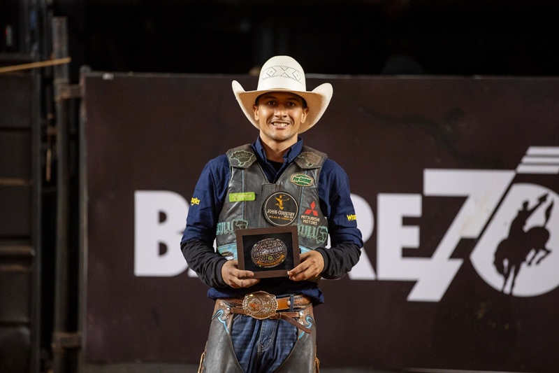 Imagem JPG, Campeão antecipado da PBR Brazil vence primeiro round da etapa Barretos