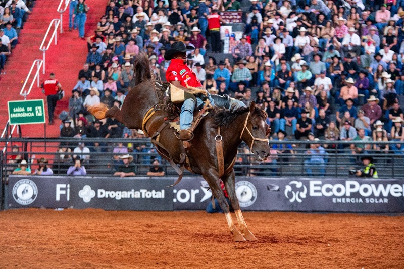 Imagem JPG, Mineiro Yuri Silva chega à final na liderança do Cutiano