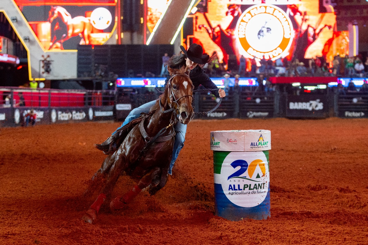 Imagem JPG, Amazonas do Paraná e Minas Gerais vencem noite nos Três Tambores