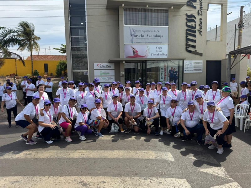 Imagem JPG, Saúde realiza vacinação e testes para ISTs na Caminhada Lado a Lado com o Idoso