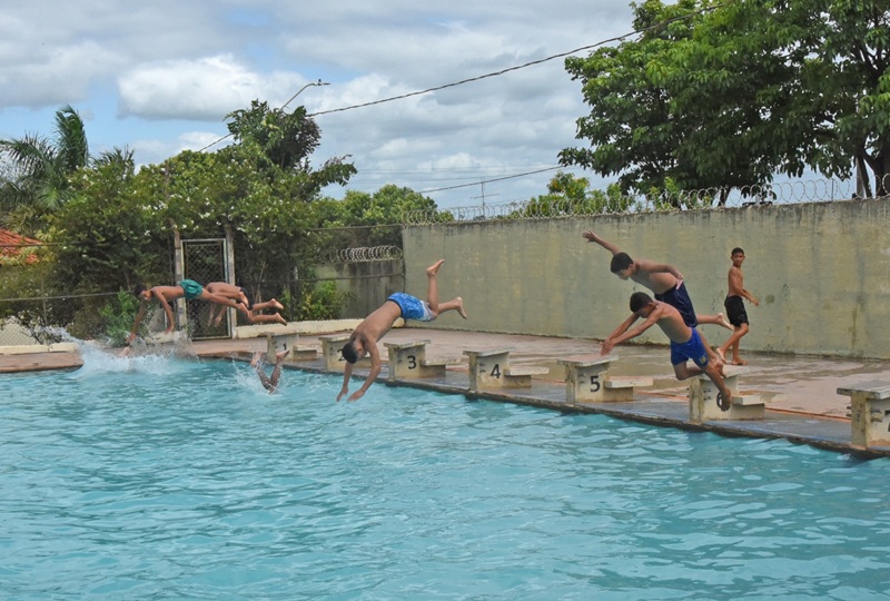 Imagem JPG, Racibe Rezek recebe visitantes no Projeto Férias 2026