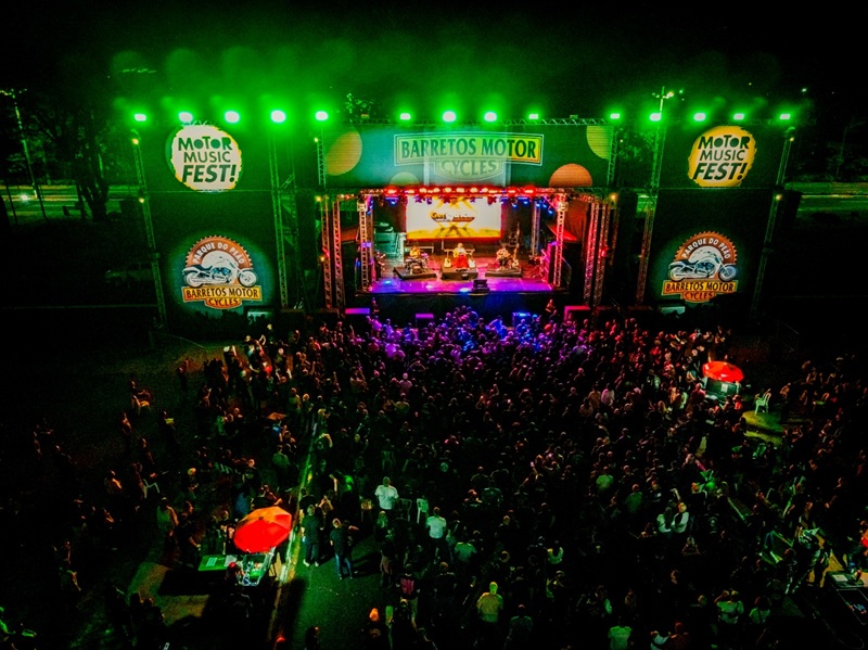 Rock, manobras radicais e clássicos marcam a abertura do Barretos Motorcycles 2026