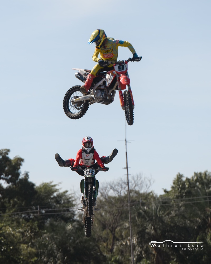 Barretos Motorcycles: Equipe de Jorge Negretti Motocross  e de Cachorrão Moto Show comandam manobras radicais e o melhor do freestyle