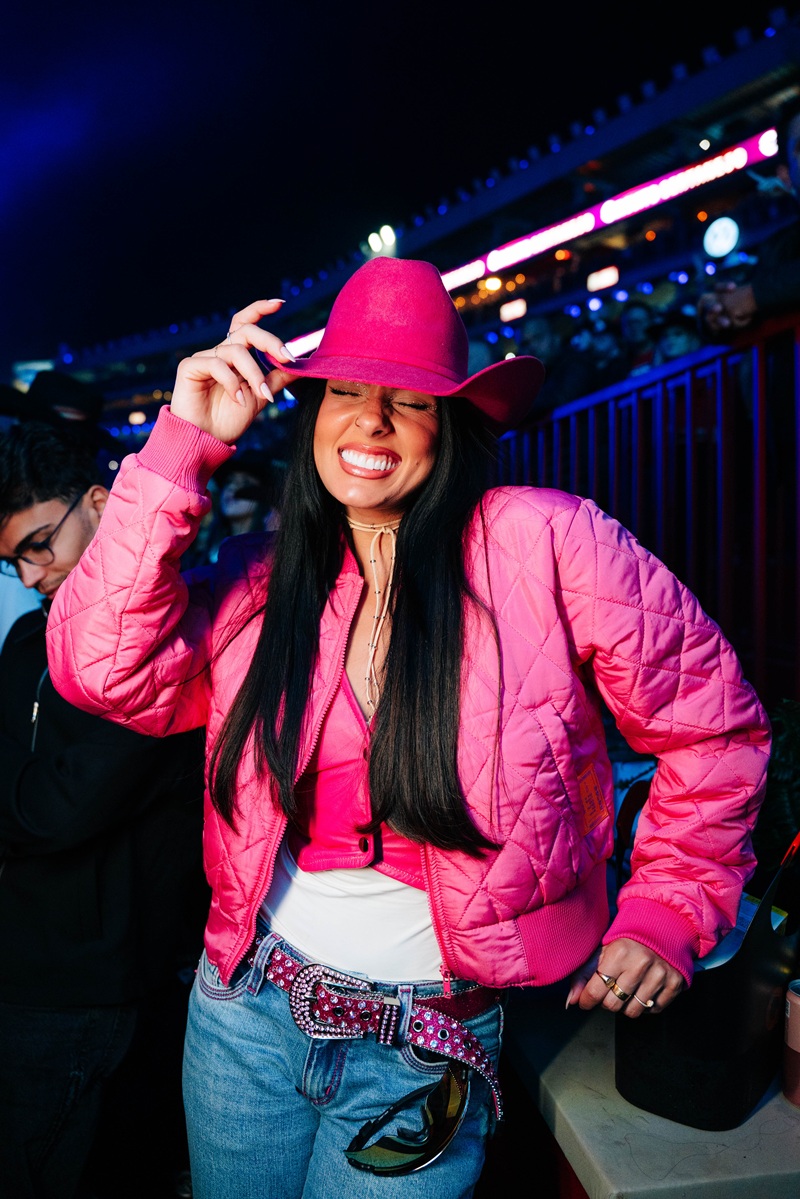 Ana Castela marca presença no Camarote Brahma na terceira noite da Festa do Peão de Barretos 2026 