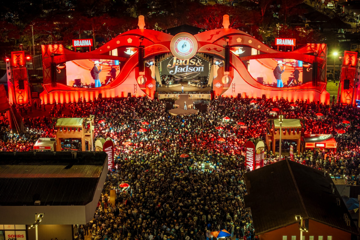 Público lota Palco Amanhecer na noite de segunda, 24 de agosto (RT Imagens)