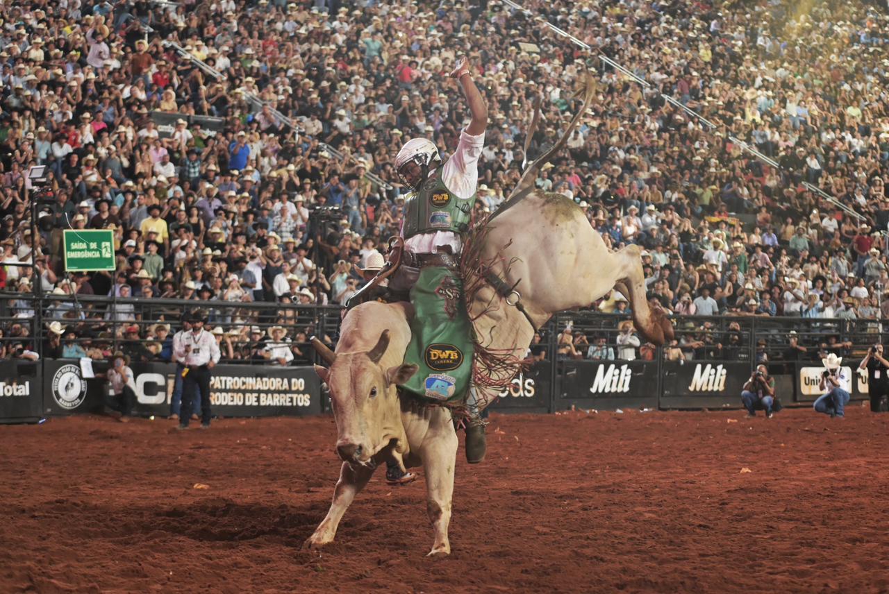 Paranaense é campeão do 33º Barretos International Rodeo